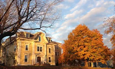 Bachelor in Humanities