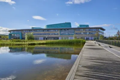 BA (Hons) Business and Management