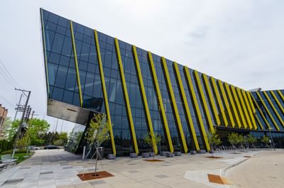 Northeastern Illinois University